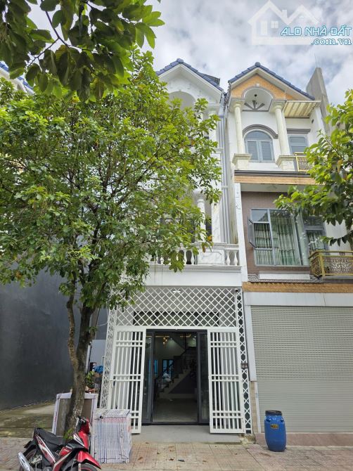 4,3Tỷ TL🔥Bán nhà 1 trệt 2 lầu 64m2 KDC Phú Hồng Thịnh 8, p.Bình Chuẩn, Tp.Thuận An