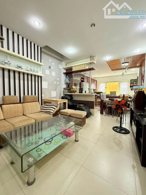 🏡 Bán nhà Nguyễn Tri Phương 35.9m² 4 tầng – 11.7 Tỷ – KINH DOANH SIÊU LỢI NHUẬN