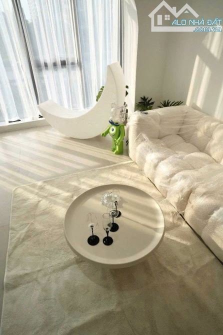Nhà Bưởi 31m, 6 tầng, nhà mặt phô, đường trước nhà 20m, mới tinh, full nội thất, kinh
