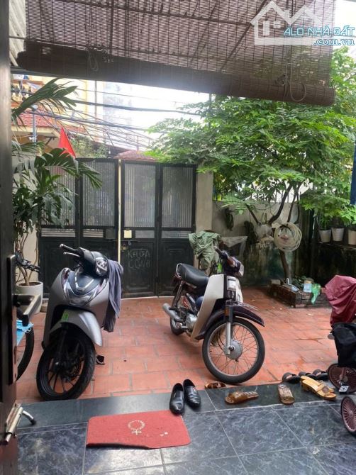 Bán gấp Siêu phẩm Tây Hồ, Lô góc, ô tô, kinh doanh, 120m, 4T, MT6m, giá chỉ 22 tỷ