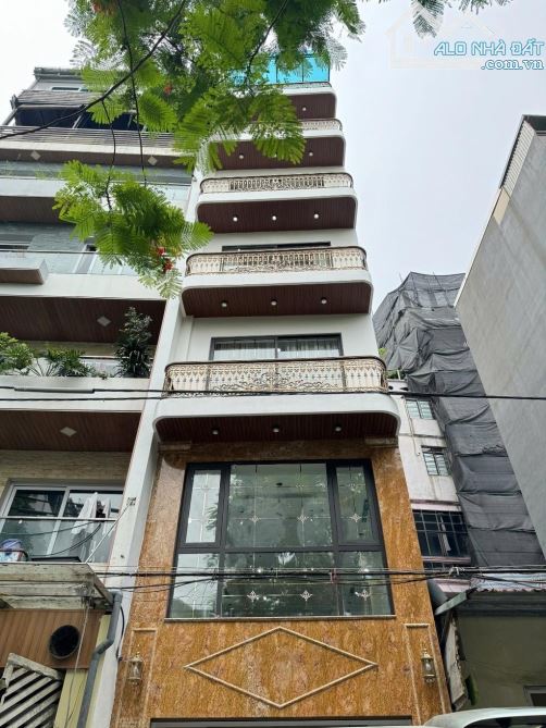 Nhà phố Nguyễn Văn Cừ, 1 nhà ra mặt phố ngõ rộng 4m mới tinh