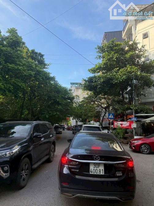 BÁN NHÀ XUÂN PHƯƠNG GẦN ĐẠI HỌC CÔNG NGHIỆP, 6 TẦNG THANG MÁY, VỈA HÈ, VIEW SÂN TRƯỜNG.
