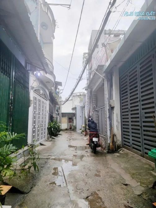 Bán nhà Gò Vấp cực đẹp, giá cực tốt, 68m2/4,5 tỷ, sát Tân Bình, SHR, an nình, hẻm rộng.