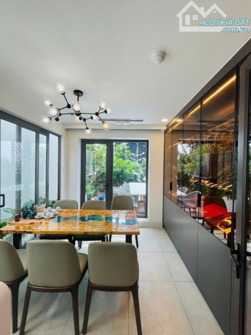 BÁN BUILDING MẶT HỒ HẠ ĐÌNH – DT 72.3m² – 8 TẦNG – MT 6m – GIÁ 58 TỶ