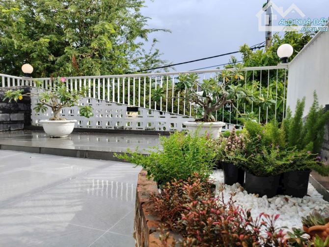 NHÀ ĐẸP 3 TẦNG FULL NỘI THẤT – GẦN MAI CHÍ THỌ, HÒA XUÂN