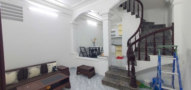 Bán nhà Trần Khát Chân - Lò Đúc . Dân xây ở chắc chắn , 20m ra mặt đường oto dừng đỗ