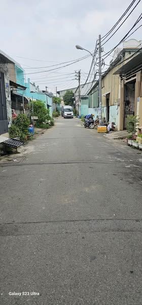NHÀ BÌNH TÂN- HL2- SÁT BV BÌNH TÂN - HẺM XE TẢI - 2 TẦNG- 64M2 - CHỈ 5X TỶ