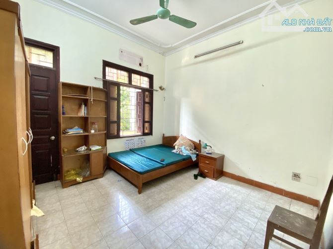 Bán nhà phố Trương Định, 78m2, 3 tầng, ngõ oto, kinh doanh.