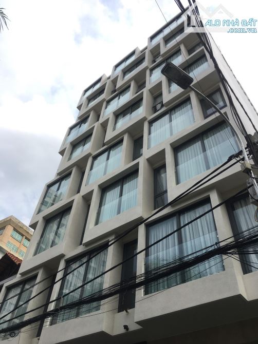 Bán toà nhà 8 tầng mặt tiền Trần Phú, phường Hải Châu, Đà Nẵng. + DT: 73m2 (8.1m x 8.9m),