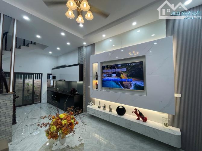🇻🇳🇻🇳🇻🇳 BÁN NHÀ ĐƯỜNG GIẢI PHÓNG - PHAN ĐÌNH GIÓT - TẶNG NỘI THẤT, GIAO THÔNG THUẬN T