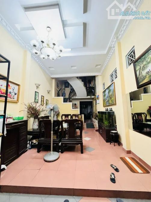 🏡 Bán nhà Tô Hiến Thành 92m² 5 tầng – 18 tỷ – HẺM XE HƠI THÔNG