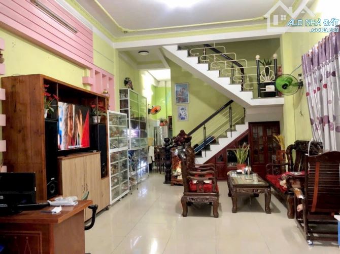 HÀNG HIẾM CHƯA QUA ĐẦU TƯ - MẶT TIỀN KHỦNG 10M TRÊN THỬA ĐẤT 200m2