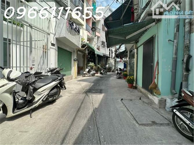 BÁN NHÀ CÁCH MẠNG THÁNG 8  - P10 - KHU VIP HIẾM Q3 - DT 43M2- HẺM 5.2M Ô TÔ THÔNG - 43M2.