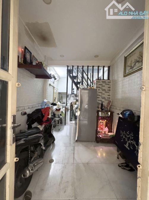 Nhà đẹp CX Phú Lâm A Q6 - 3 PN - Hẻm thông 3m - Nở hậu - Hướng Tây Nam - SHR