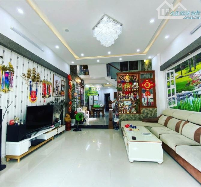 HIẾM–NHÀ 3 TẦNG PHÚ LỘC 14 FULL NỘI THẤT, SÁT BIỂN–DÒNG TIỀN 12TR/THÁNG,NHỈNH 7 TỶ