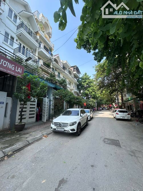Bán nhà Phân lô, Vỉa hè, Ôtô tránh - NGHĨA ĐÔ, CẦU GIẤY - 81m, 5Tầng, Mt rộng - 28,8 tỷ
