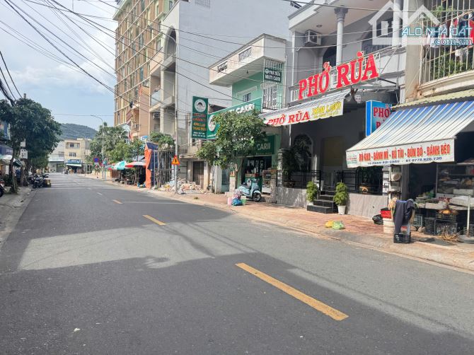 BÁN NHÀ MẶT TIỀN PHAN BỘI CHÂU, PHƯỜNG 2, VŨNG TÀU,KHU VỰC THÔNG RA CÁC ĐƯỜNG CHÍNH