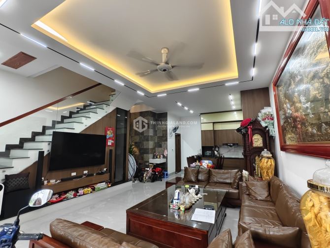 🏡 NHÀ ĐẸP DỌN VÀO Ở LUÔN 3 TẦNG – NỘI KHU 30/4 RẠCH DỪA – DÂN TRÍ CAO, Ở NGAY! CHỈ 8 TỶ