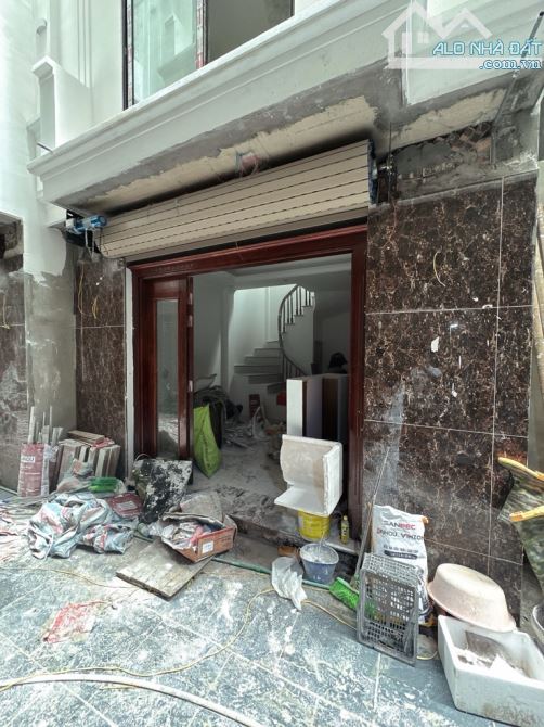 Nhà mới xuân đỗ cự khối Long Biên.nhà 5t dt 30m2 giá nhỉnh 5.5 tỷ.