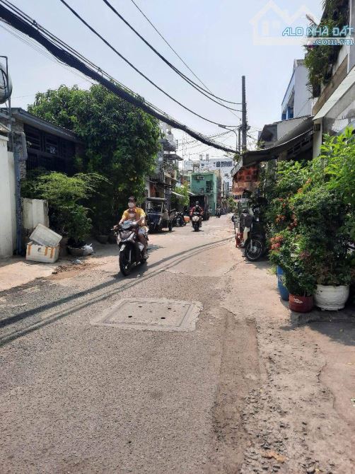 PHAN ANH GIÁP TÂN PHÚ - XE 7 CHỖ ĐỖ CỬA - 4 TẦNG BTCT - Ở NGAY - GIÁ 5.24 TỶ