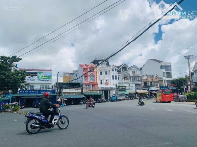 NHÀ MẶT TIỀN KINH DOANH NGAY CÔNG AN TỈNH LÂM ĐỒNG. 119M2. 5 TẦNG. HOÀN CÔNG. GIÁ 20 TỶ TL