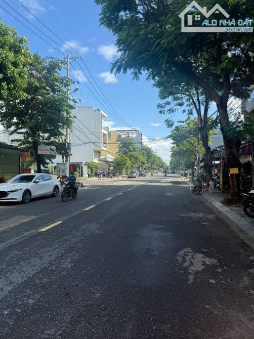 🏩 Bán nhà trọ mt đường 7m5 Nguyễn Xí, 100m2, giá 6.x tỷ tl