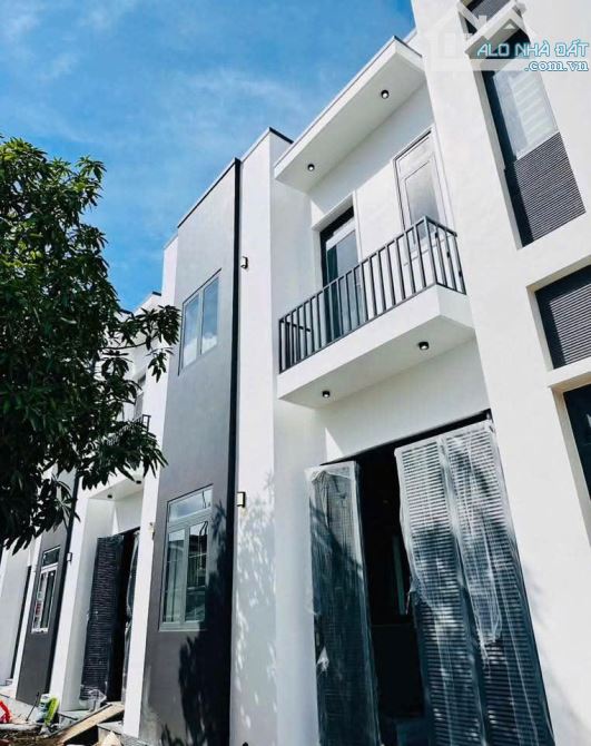 bán 2 căn nhà mới hoàn thiện, hẻm 71 lê hồng phong, 1 trệt 1 lầu giá ban 2,1 tỷ.