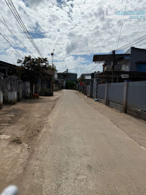 BÁN ĐẤT HẺM 111 PHẠM VĂN ĐỒNG 5X23 THỔ CƯ RIÊNG 1 TỶ 950 BỚT LỘC
