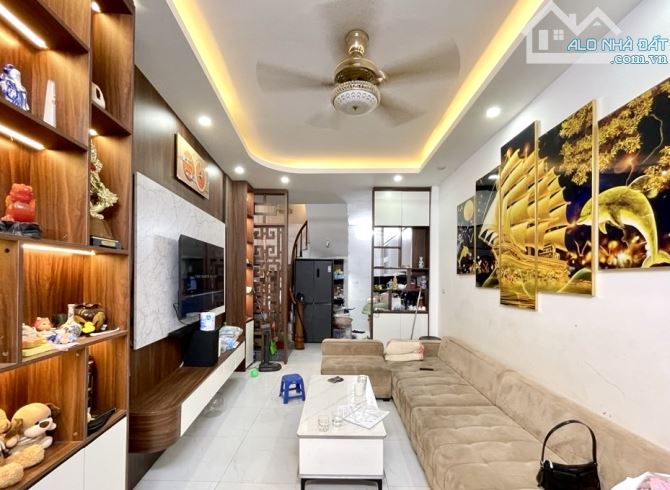 Bán nhà Ngọc Thụy Bồ đề Long biên khu trung tâm gần trường cho 5 phút sang trung tâmPhố