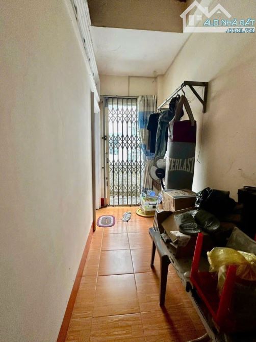 Bán gấp căn nhà ở Tân Hiệp, Hóc Môn. DT 100m2, giá 830 triệu, Sổ Hồng Riêng