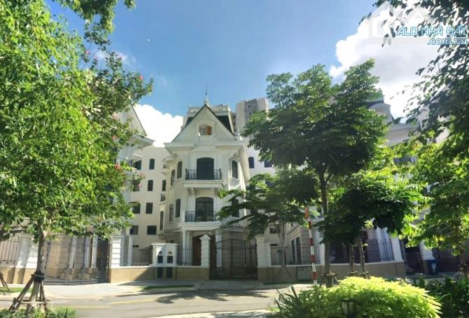 Bán siêu biệt thự MT Đ/số 10, KDC Him Lam, Q.7 - DT:20x20m - 2 Hầm 4T - HĐT:200trđ - 75 tỷ