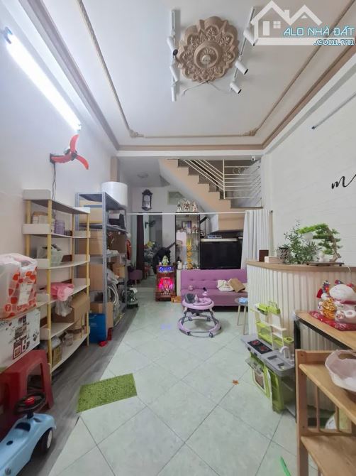 🏠 Bán nhà Cô Giang 156m² 3 tầng – 20 tỷ – 🏘️ Vị trí trung tâm.
