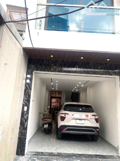 BÁN NHÀ ĐƯỜNG BÁT KHỐI 45M2, 6 TẦNG THANG MÁY, GARA Ô TÔ, 9.5 TỶ.