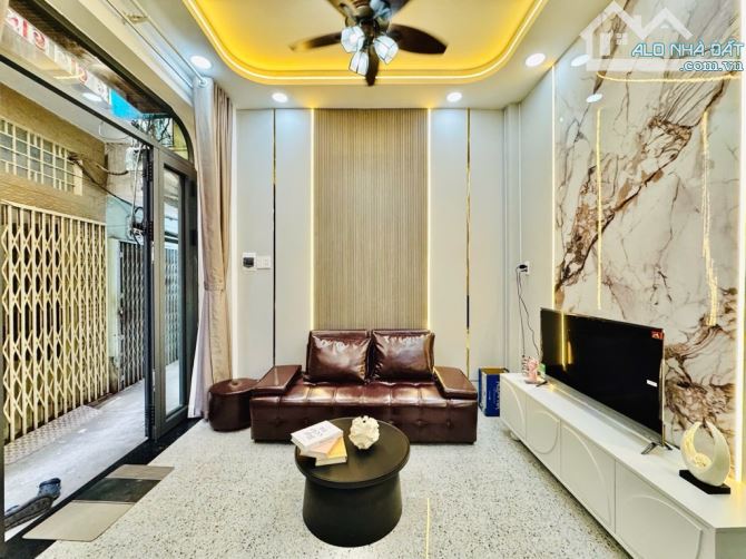 BÁN SIÊU PHẨM ĐƯỜNG NGUYỄN THIỆN THUẬT - BÌNH THẠNH - 4 TẦNG - 4M × 5M - 4.05 TỶ