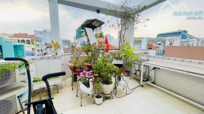 🌟 LÔ GÓC 4 TẦNG 70M HẺM Ô TÔ ĐỖ CỬA TRUNG TÂM PHÚ NHUẬN