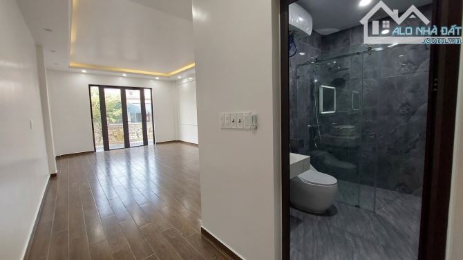 Bán Nhà 75m2 Ngô Gia Tự, Thành Tô, Hải An, 4 tầng, giá chỉ có 10,8 tỷ - 10