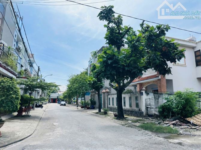 Kẹt bán nhà DT rộng 128m2 (6,4 x 20m) công viên Hoàng Diệu 2 đường ô tô 2 chiều thông 10tỷ - 11