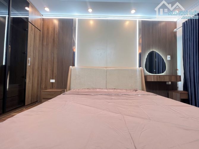 Nhà Lô Góc Đàm Quang Trung – 5 Tầng Đẹp Lung Linh – Gần AEON Mall – Sở Hữu Ngay Chỉ 8.8 Tỷ - 11