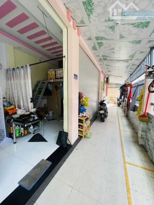 CĂN GÓC 2 MẶT TIỀN – NHÀ 3 TẦNG DÒNG TIỀN SIÊU TỐT – QUẬN 7 GIÁ CHỈ 7,2 TỶ - 1