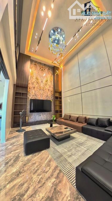 BÁN NHÀ 5 TẦNG Ô TÔ ĐỖ TRƯỚC CỬA, CÓ THANG MÁY, GẦN AEON MALL LÊ CHÂN. - 1