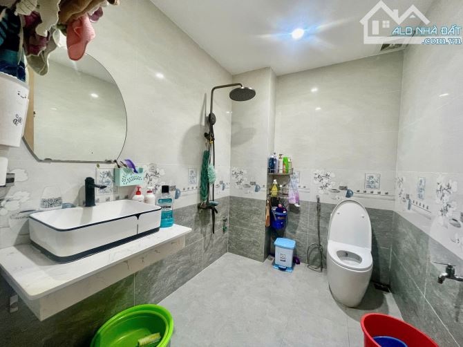 GIÁ SẬP -Bán nhà 3 tầng Mặt phố Nguyễn Trung Trực, Sơn Trà – Liền Chợ An Hải Bắc -10.x tỷ - 1