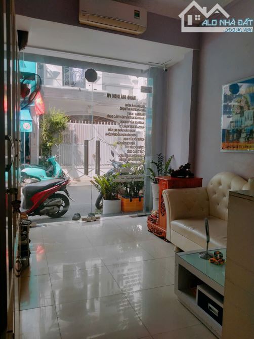 BÁN NHÀ ĐOÀN THỊ ĐIỂM , PHÚ NHUẬN, MẶT TIỀN HẺM 10M,KINH DOANH ĐỈNH ,4 TẦNG CHỈ 10.X TỶ - 1