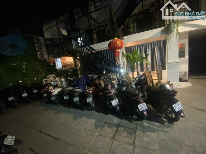 CHDV 5 TẦNG GẦN PHẠM VĂN ĐỒNG - HXH NÉ NHAU THÔNG 2 ĐẦU - NGANG 14 MÉT - DÒNG TIỀN 70TR/TH - 1