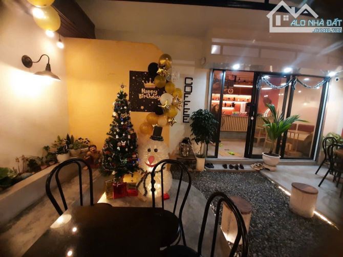 Chính chủ gửi bán căn nhà cấp 4 hiện đang kinh doanh quán Cafe mặt đường Đông Sơn - Thuỷ - 1
