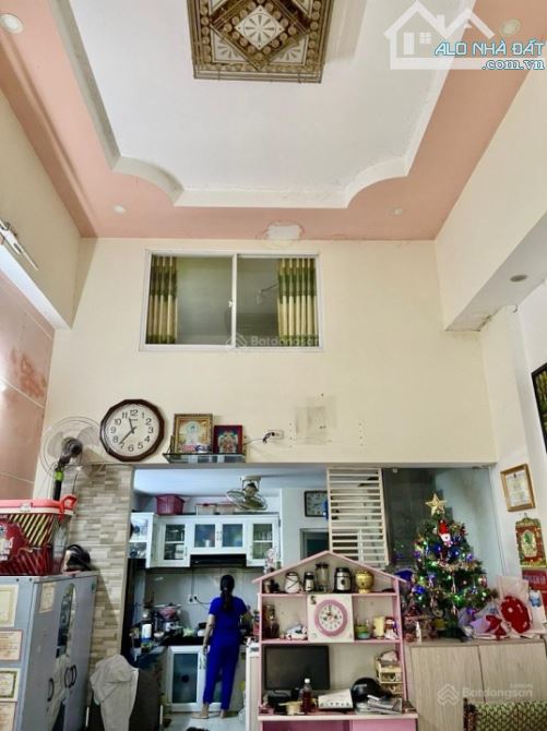 BÁN NHÀ 4 TẦNG (4 x18M, NỞ HẬU 5.7M)- HẺM Ô TÔ TẠ QUANG BỬU, QUẬN 8 - CHỈ 7 TỶ- DÒNG TIỀN - 1