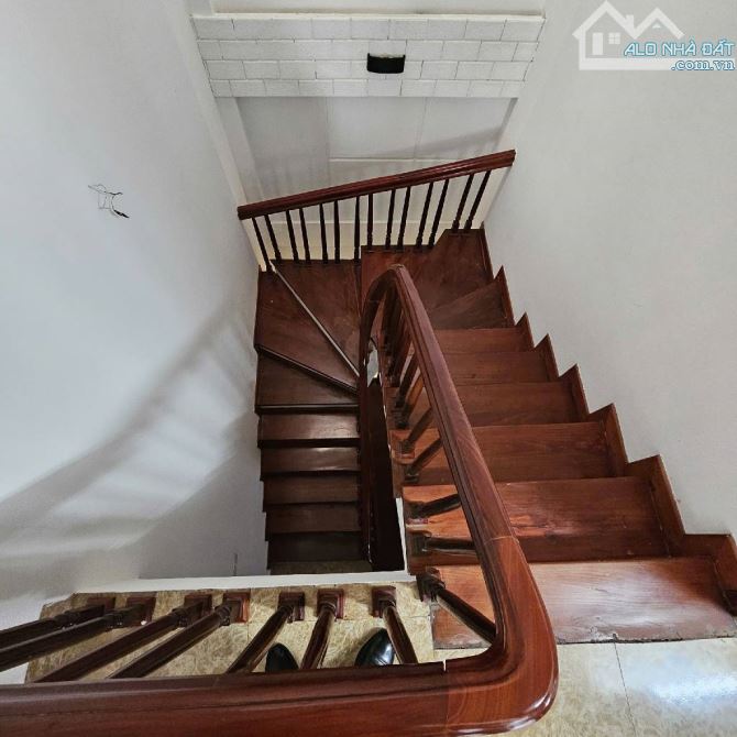 Phố Hoàng Hoa Thám, 43m2 - 5 tầng, ngõ ô tô qua - 1