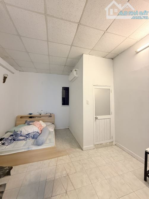 Bán nhà đẹp Quận 1 dưới 7 tỷ, đường Yersin, gần chợ Bến Thành - 1