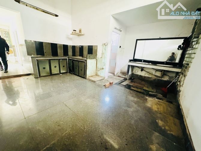 🍀 NHÀ LỬNG ĐÚC MỚI ĐẸP – 3PN – ÔTÔ ĐỖ CỬA – GẦN MAI ĐĂNG CHƠN 🍀 DIỆN TÍCH  100 GIÁ 345 t - 1