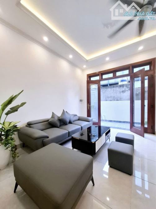 BÁN NHÀ PHỐ THẠCH BÀN LONG BIÊN NHỈNH 7 TỶ 50m 6 TẦNG THANG MÁY Ô TÔ KINH DOANH GẦN CHỢ - 1
