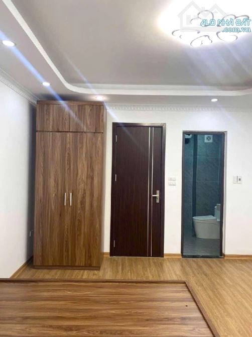 BÁN NHÀ THẠCH BÀN 35M2, 5 TẦNG, NGÕ NÔNG, Ô TÔ ĐỖ CỔNG, 6.5 TỶ. - 1